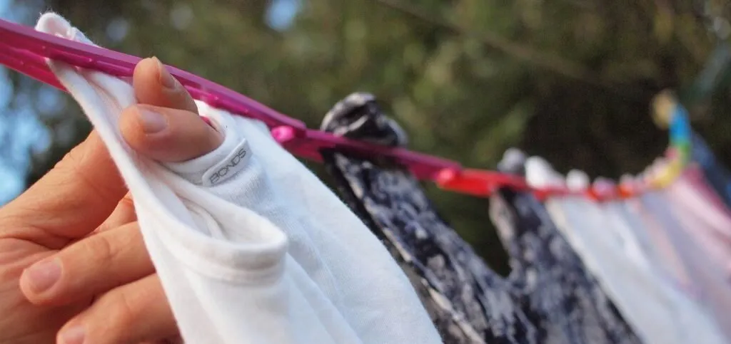 Slide n' Dry Pegless Clothesline